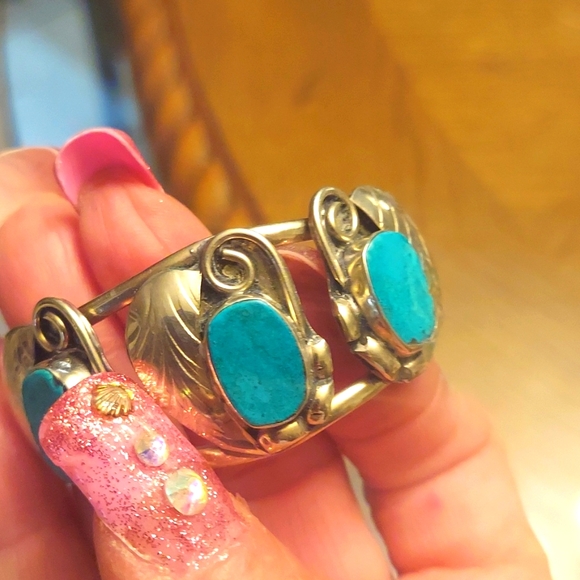 FINAL SALE Sterling silver turqouise cuff bracelet - Picture 11 of 14